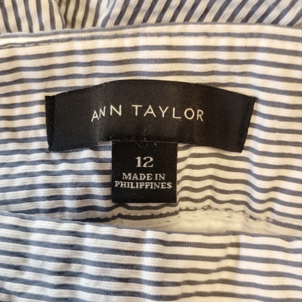 Ann Taylor Seersucker Striped Cropped Pants Size 12 - Picture 6 of 6